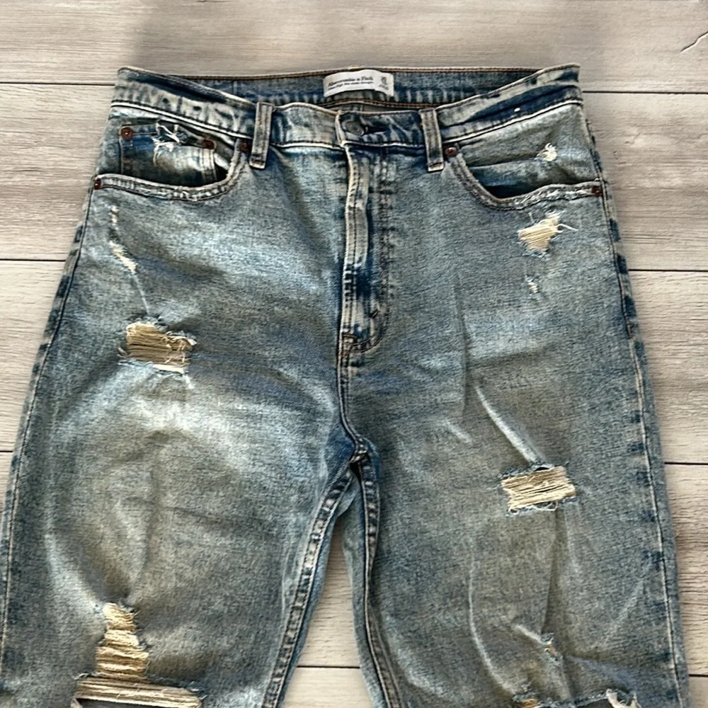 Abercrombie ultra high rise ankle straight jeans acid wash distressed size 30